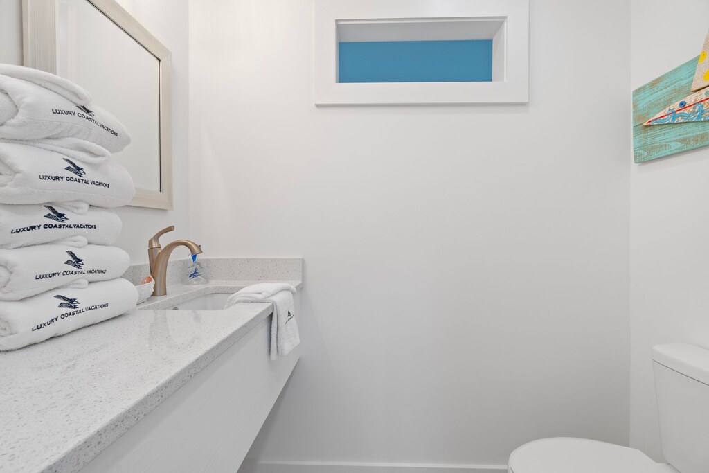 Third floor hallway half bathroom