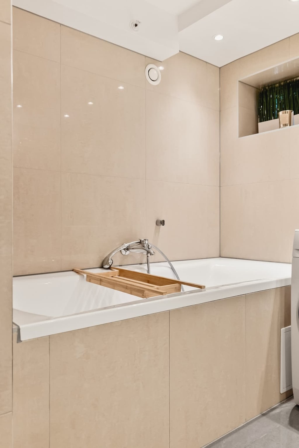 Hva er bedre enn å trekke seg tilbake og nyte et varmt bad etter en minnerik dag? Nyt!