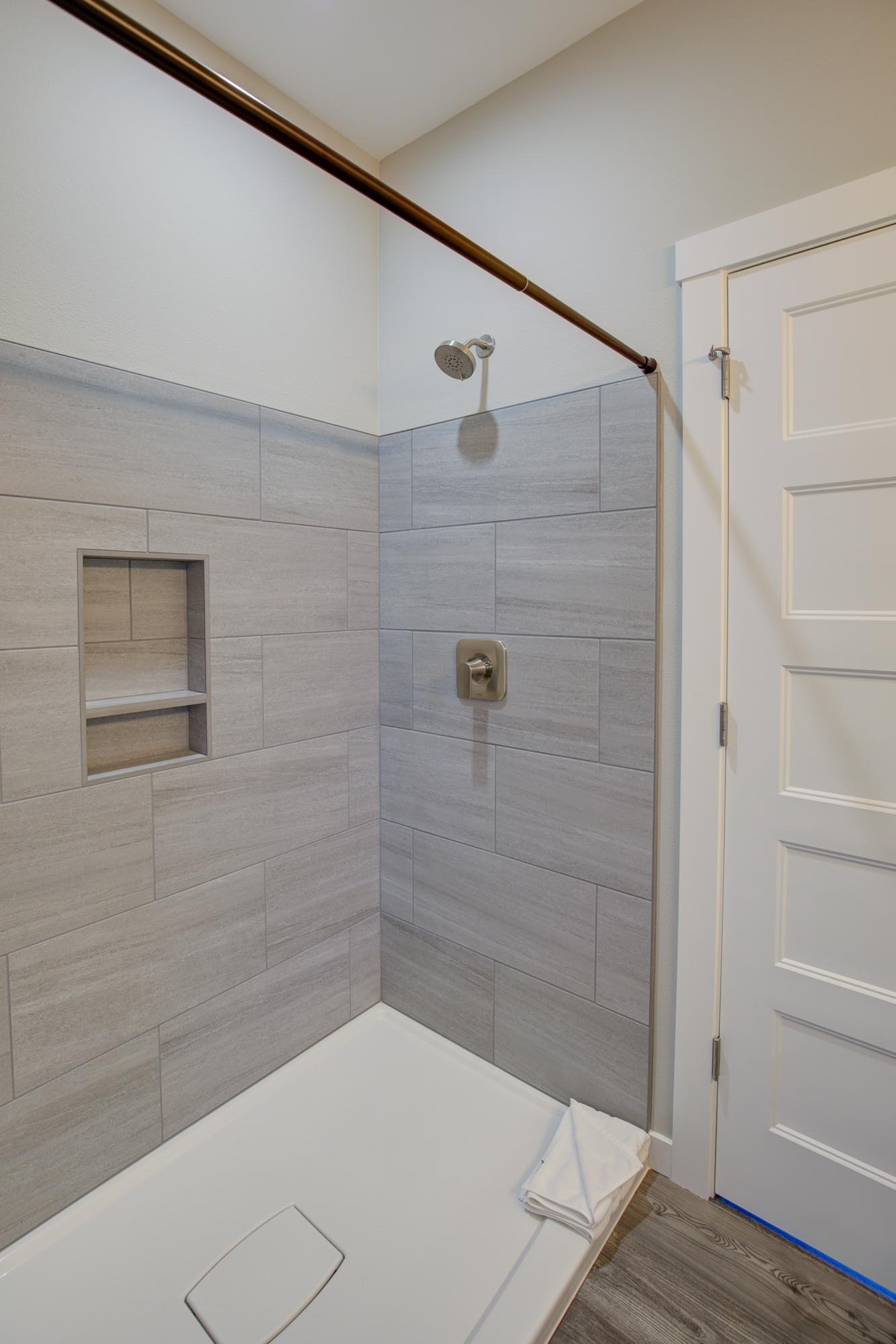 Tide and Seek - Oyhut Bay Seaside Resort