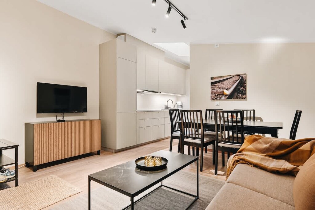 Bright, yet cozy atmosphere in the living room

