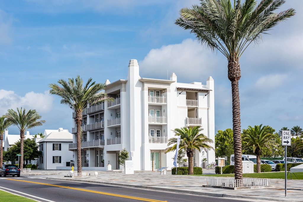 Lucian Condo Building