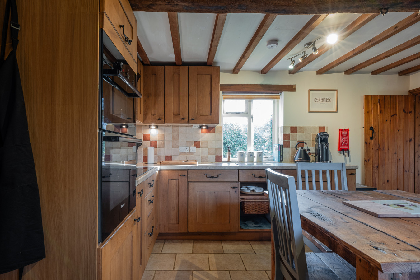 The Threshing Barn - Stunning 5 Bedroom Retreat