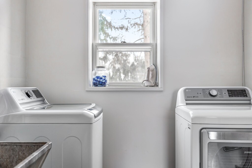 Laundry day? More like laundry therapy.