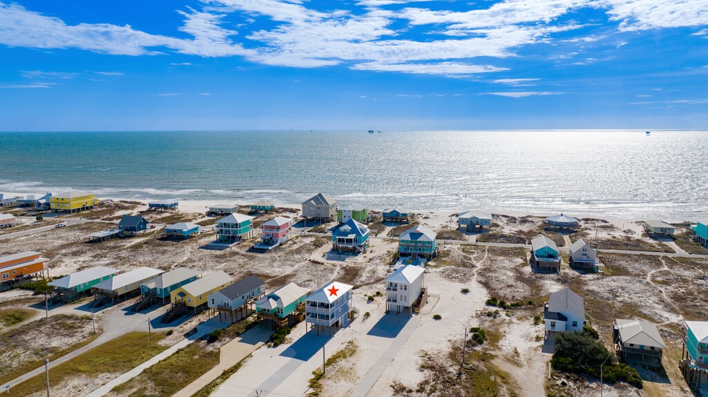 2 Shores is located between the Gulf of Mexico and Mobile Bay