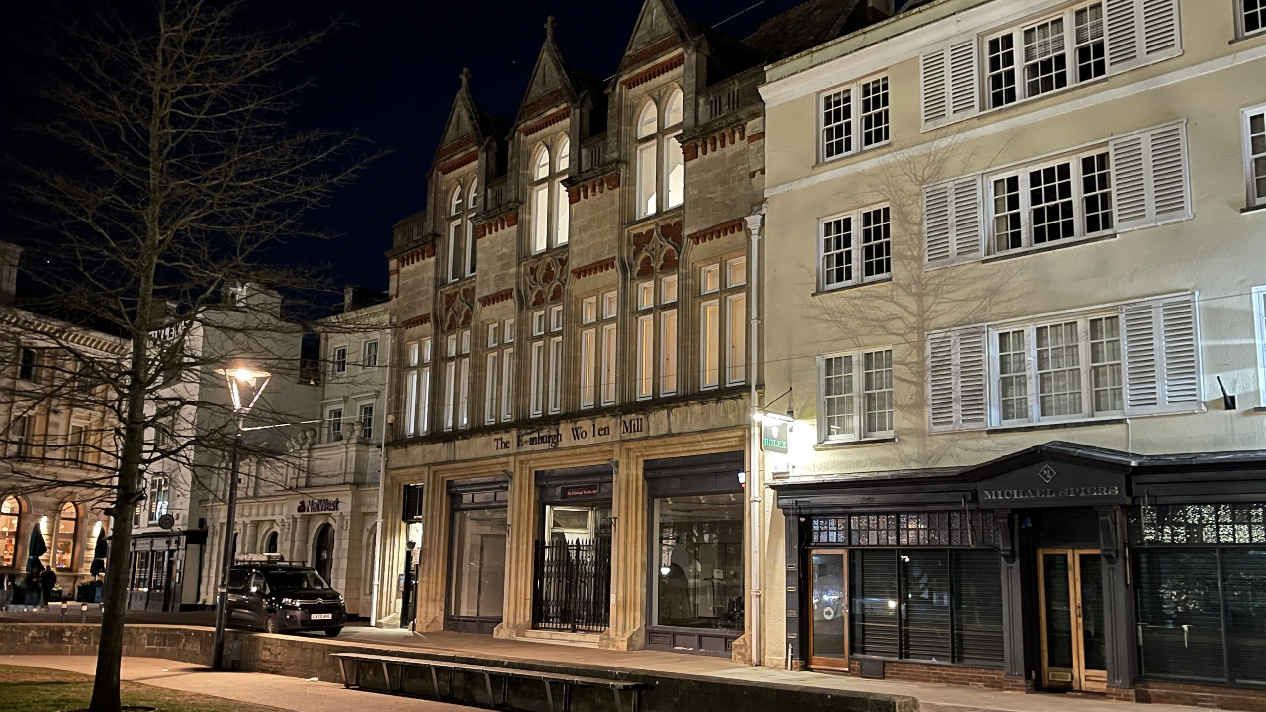 Fresh Escapes - Exeter City Centre Apartment, Cathedral View Sleeps 2 Fresh Escapes - Exeter City Centre Apartment, Cathedral View Sleeps 2