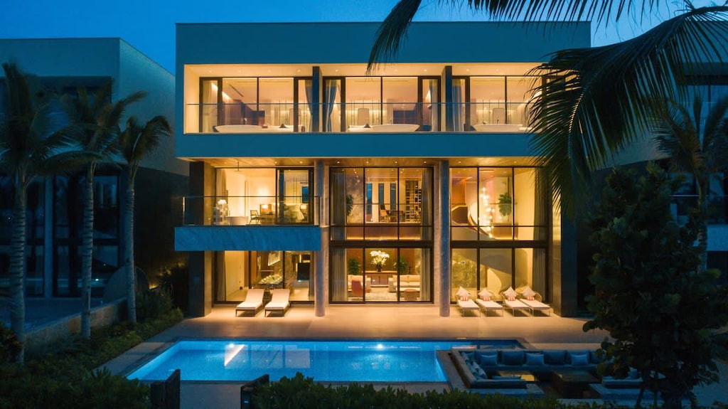 "He is a good host that you will never meet in your lifetime. Even though I had a request for one night in a hurry, they responded with a really good attitude and quick. If I go to Da Nang again, I will ask Leon." - Hyeni, September 2019