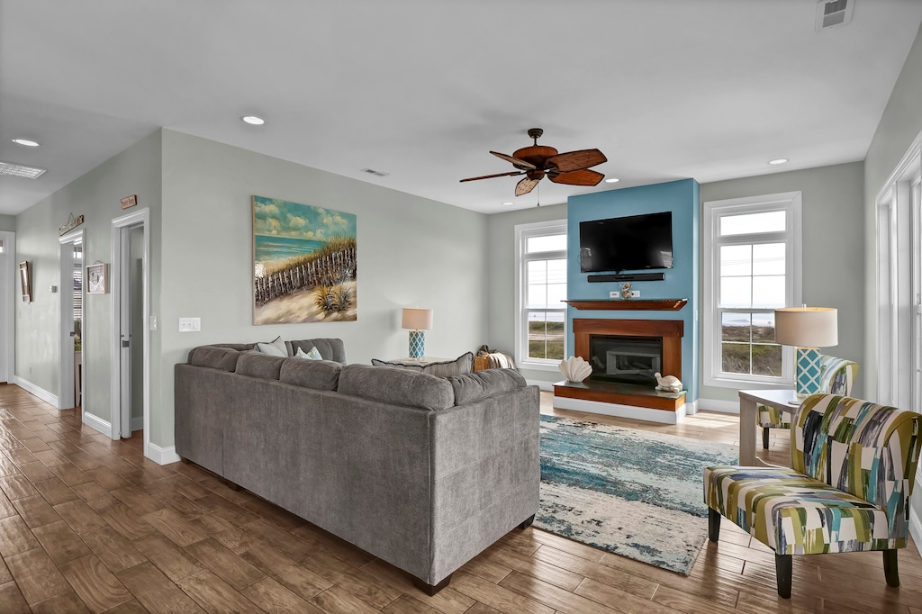 Living room w ocean views