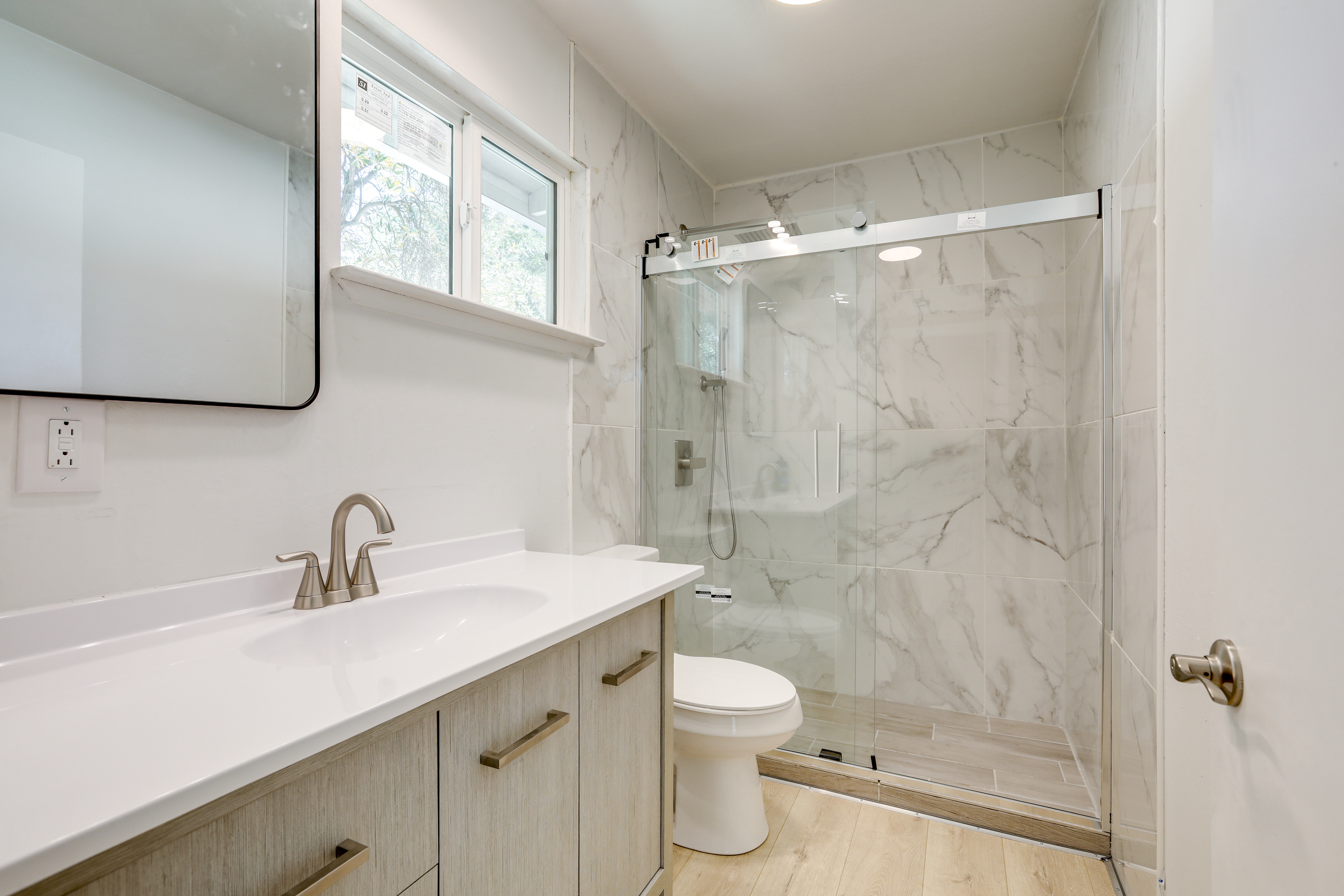 4 Mi to Folsom Lake: Modern Home w/ Patio!