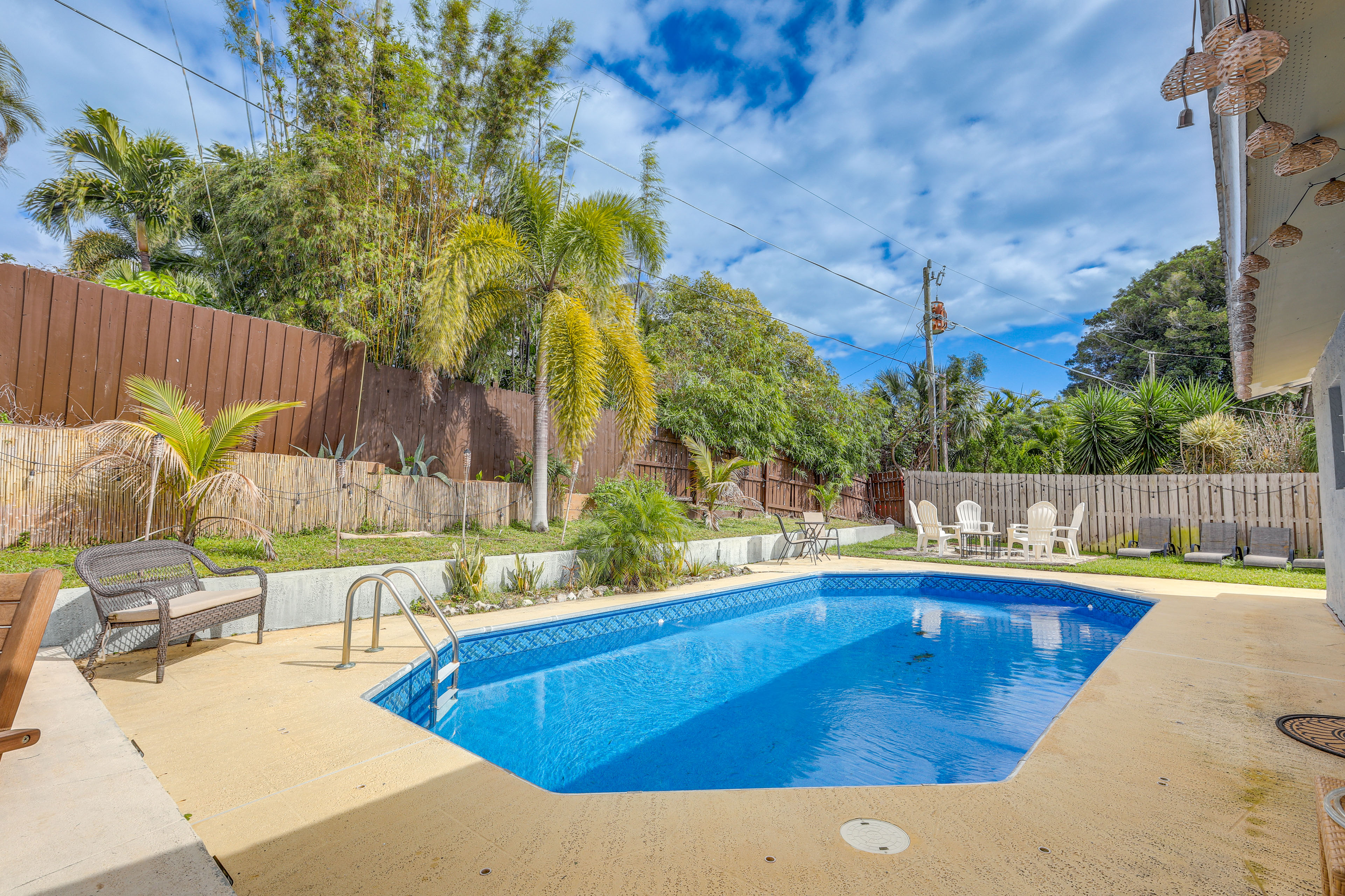 4 Mi to Jensen Beach Park: Family Home w/ Pool!