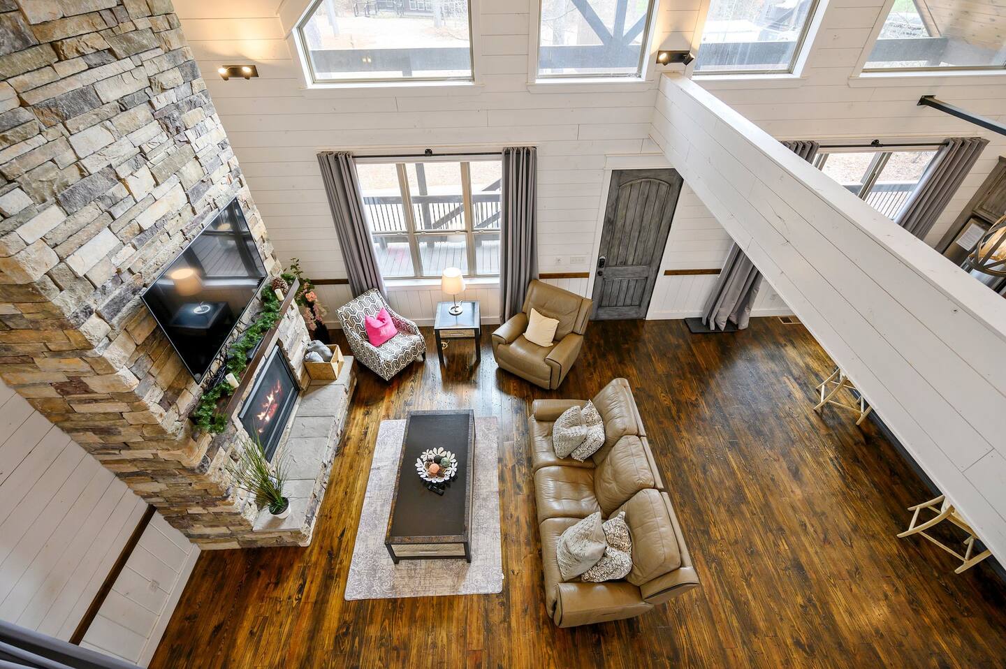 Magnolia Peak By The Cohost Company