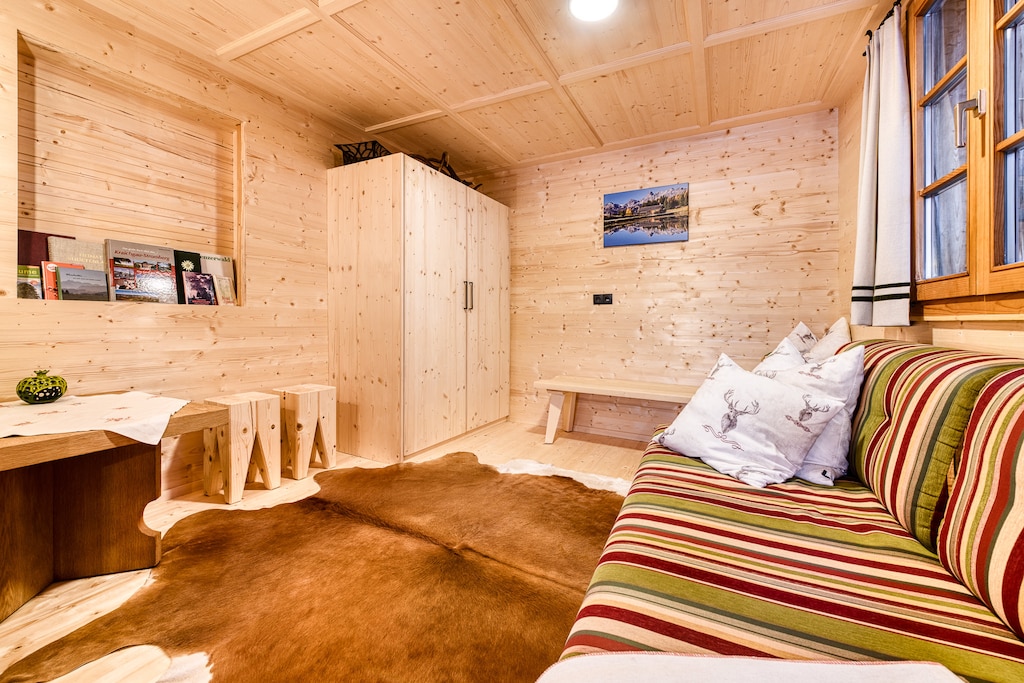 Living room in the Bernardas Hüsle holiday home in Schnepfau in the Bregenzerwald.