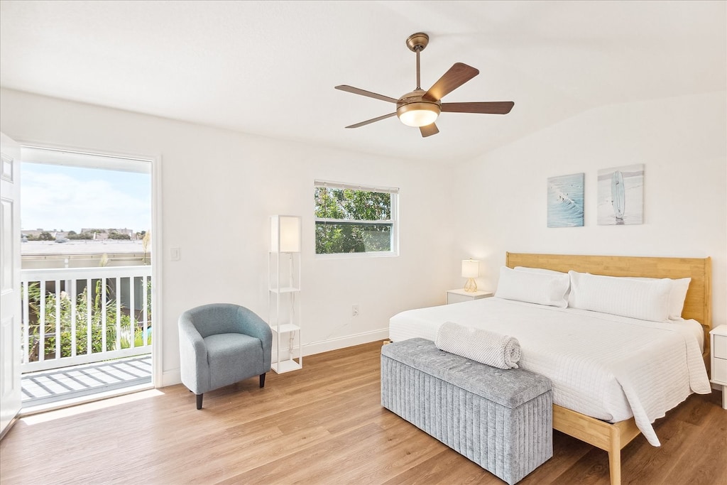 Wake up to sunshine and fresh air! This spacious retreat offers a plush king bed, a cozy reading nook, and a private balcony to start your day.