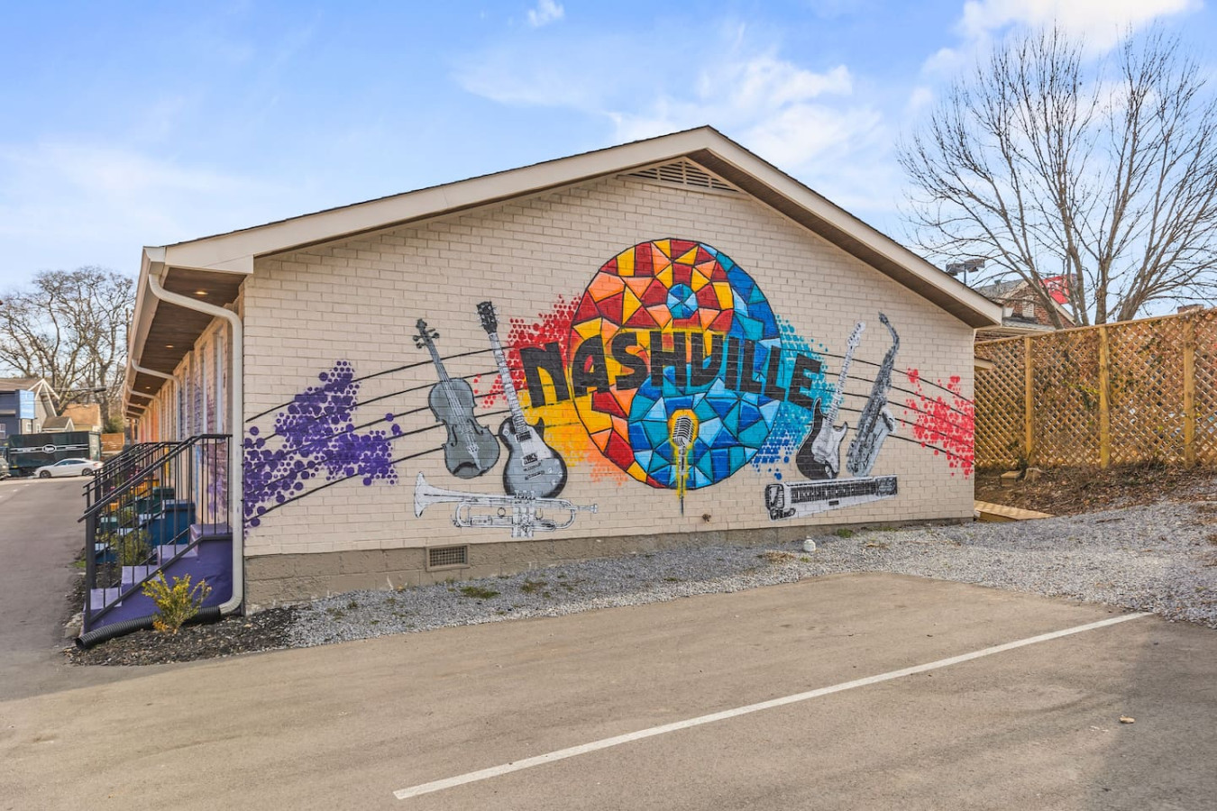 The Green Jungle - Near Restaurants, Coffee & Bars