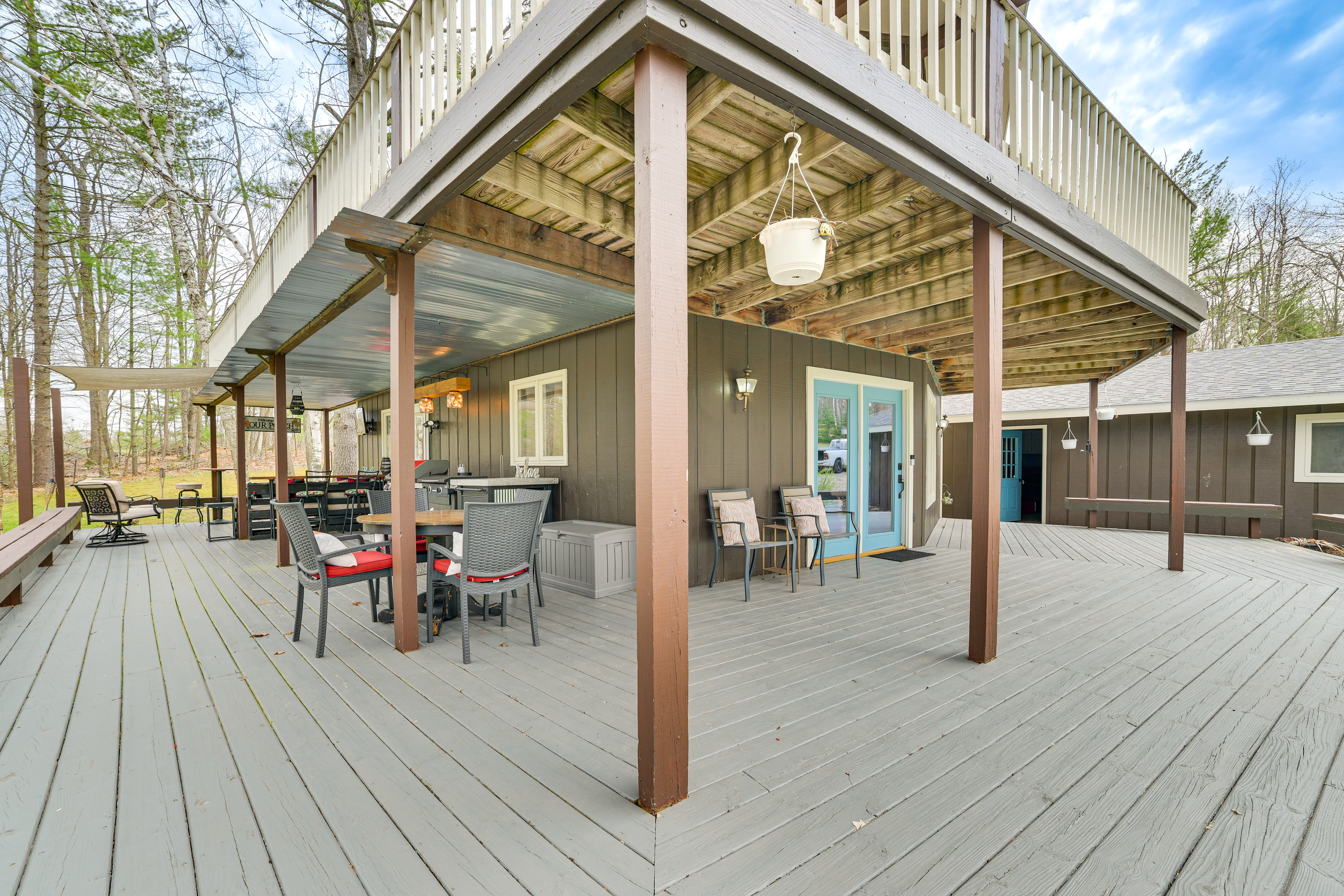 Private Hot Tub & Deck: Gaylord Family Home!