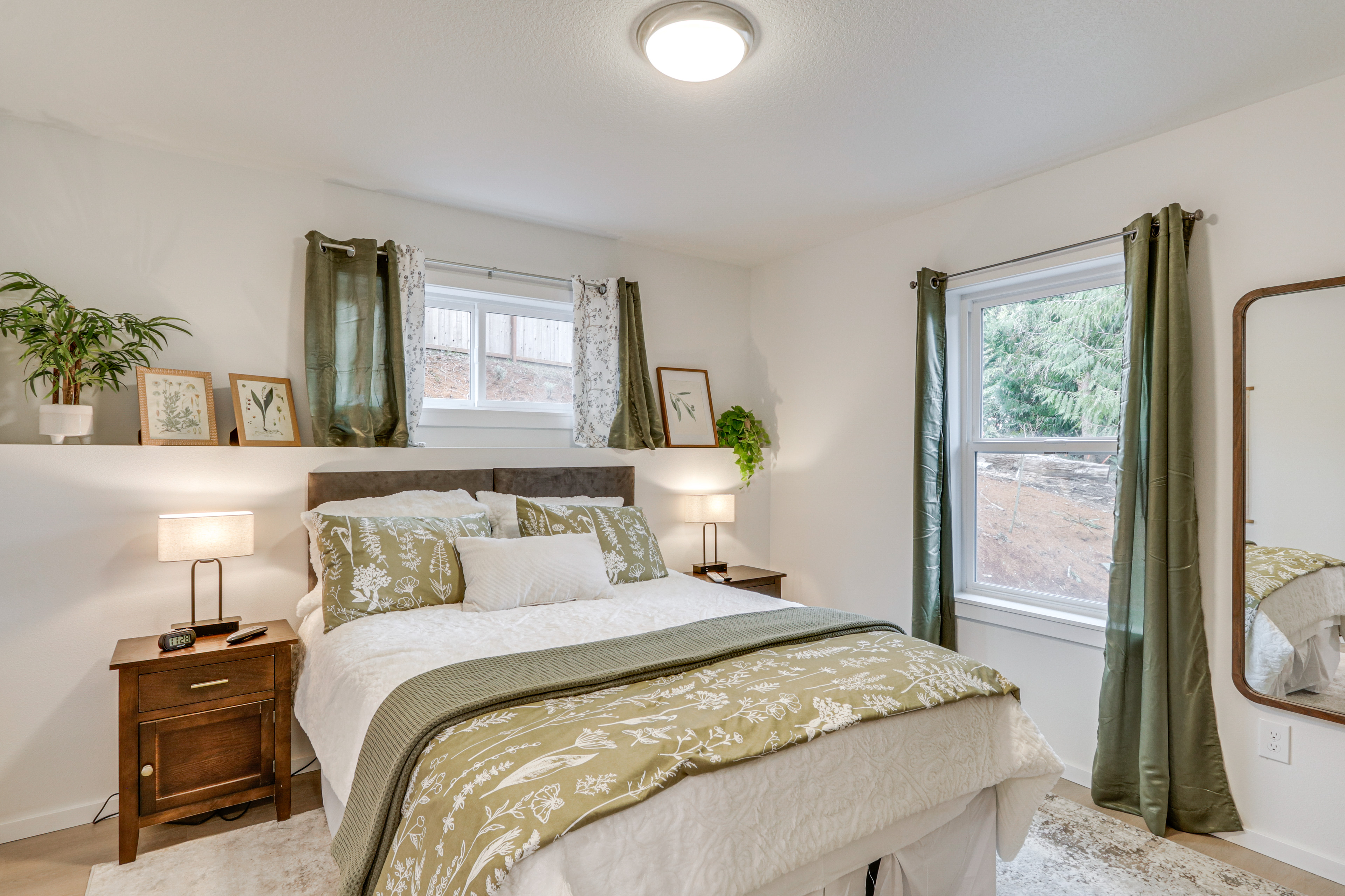 Near Rivers & Boating: Home w/ Hot Tub in Longview