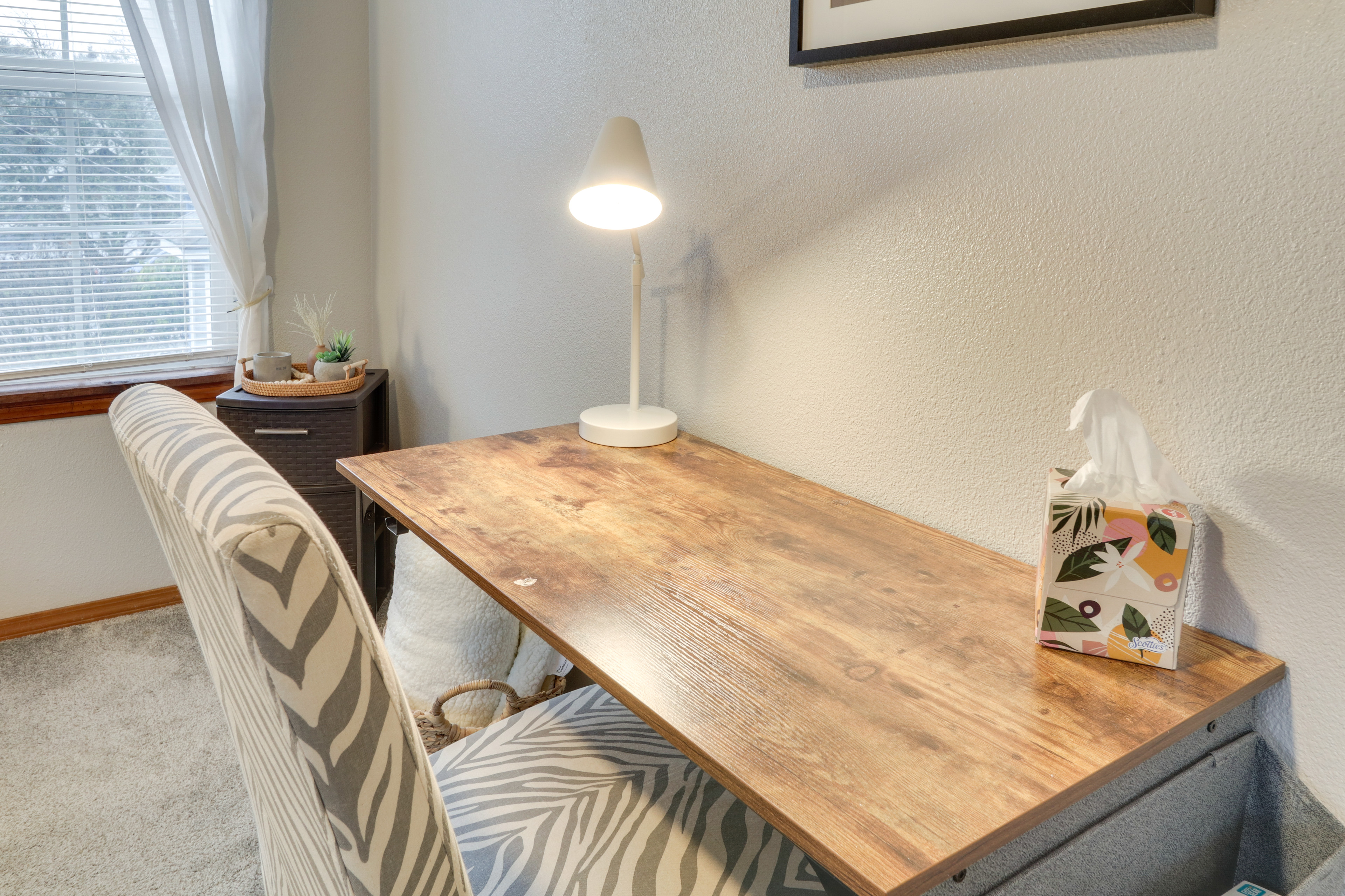 5 Mi to Downtown Portland: Quiet Apartment