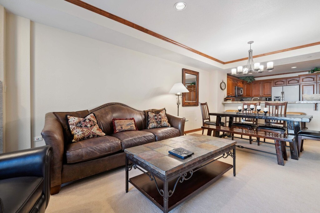 stjames-218-3673_54533175298_o