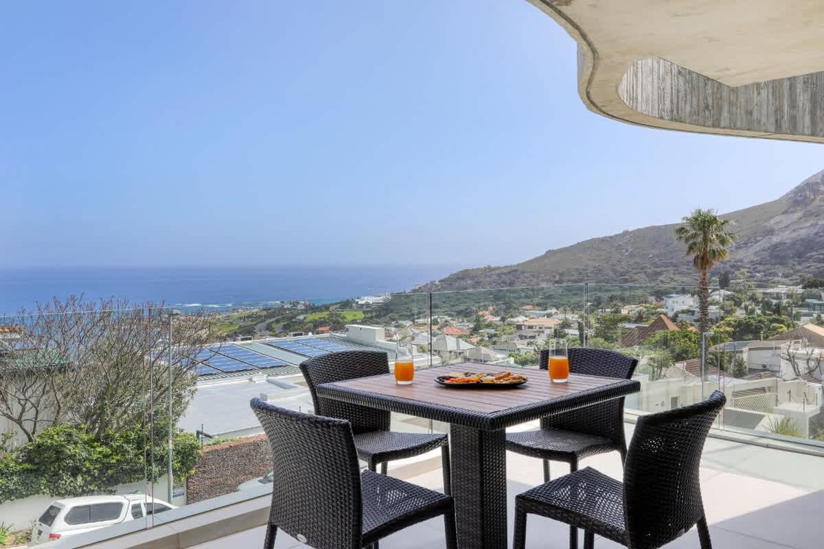 Vista Maris - Luxury Apt in Camps Bay with pool