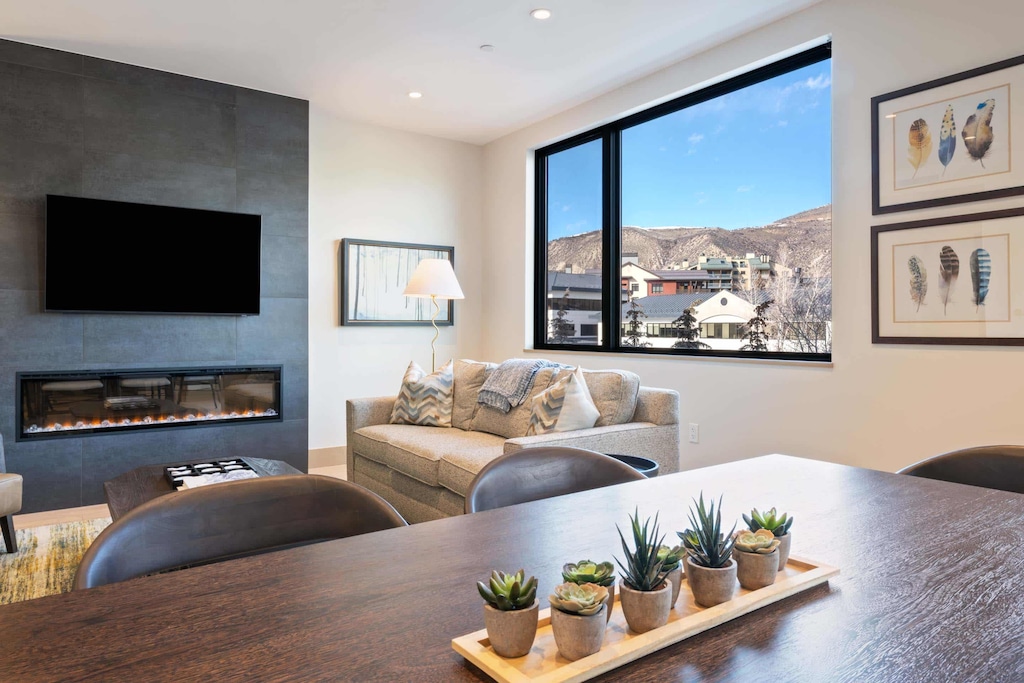 orc203-9745_54320109777_o