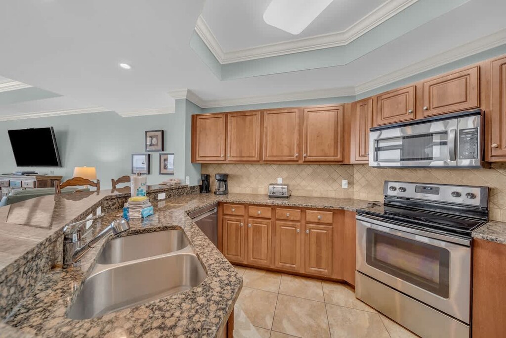 Fully equipped kitchen