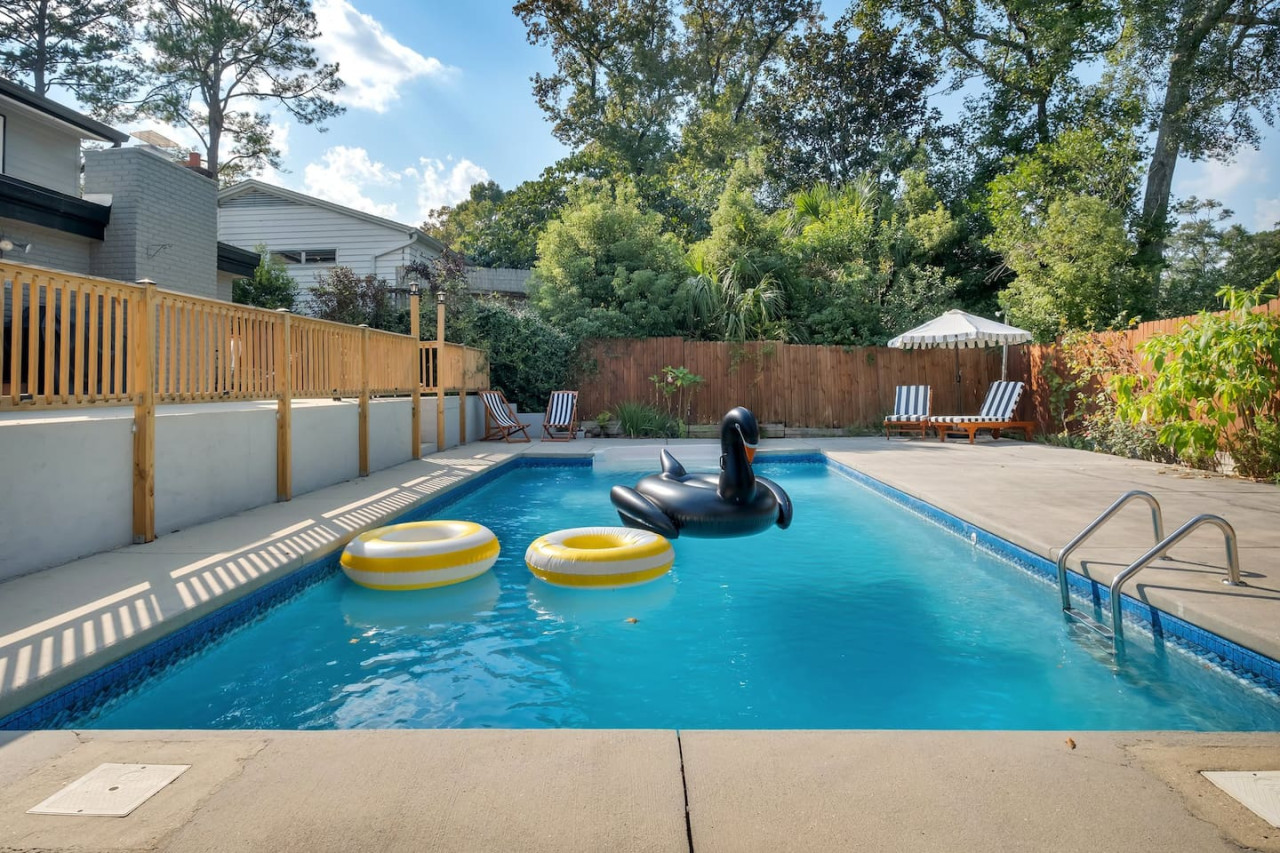 TAL Getaway|POOL |7 Mins to FSU