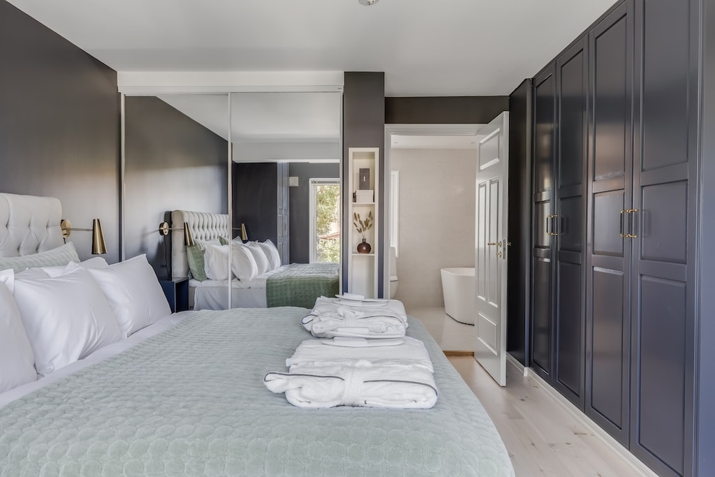 Master Bedroom with En-Suite Bathroom
