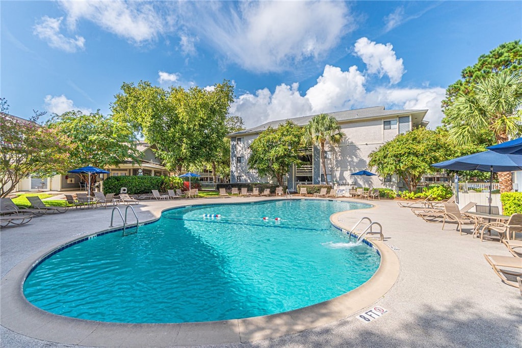 Fiddler's Cove Community Pool 