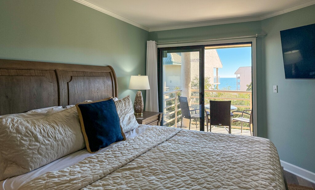 Primary Suite with Ocean View Balcony