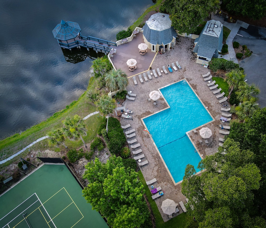 Evian Community Pool and Tennis Courts