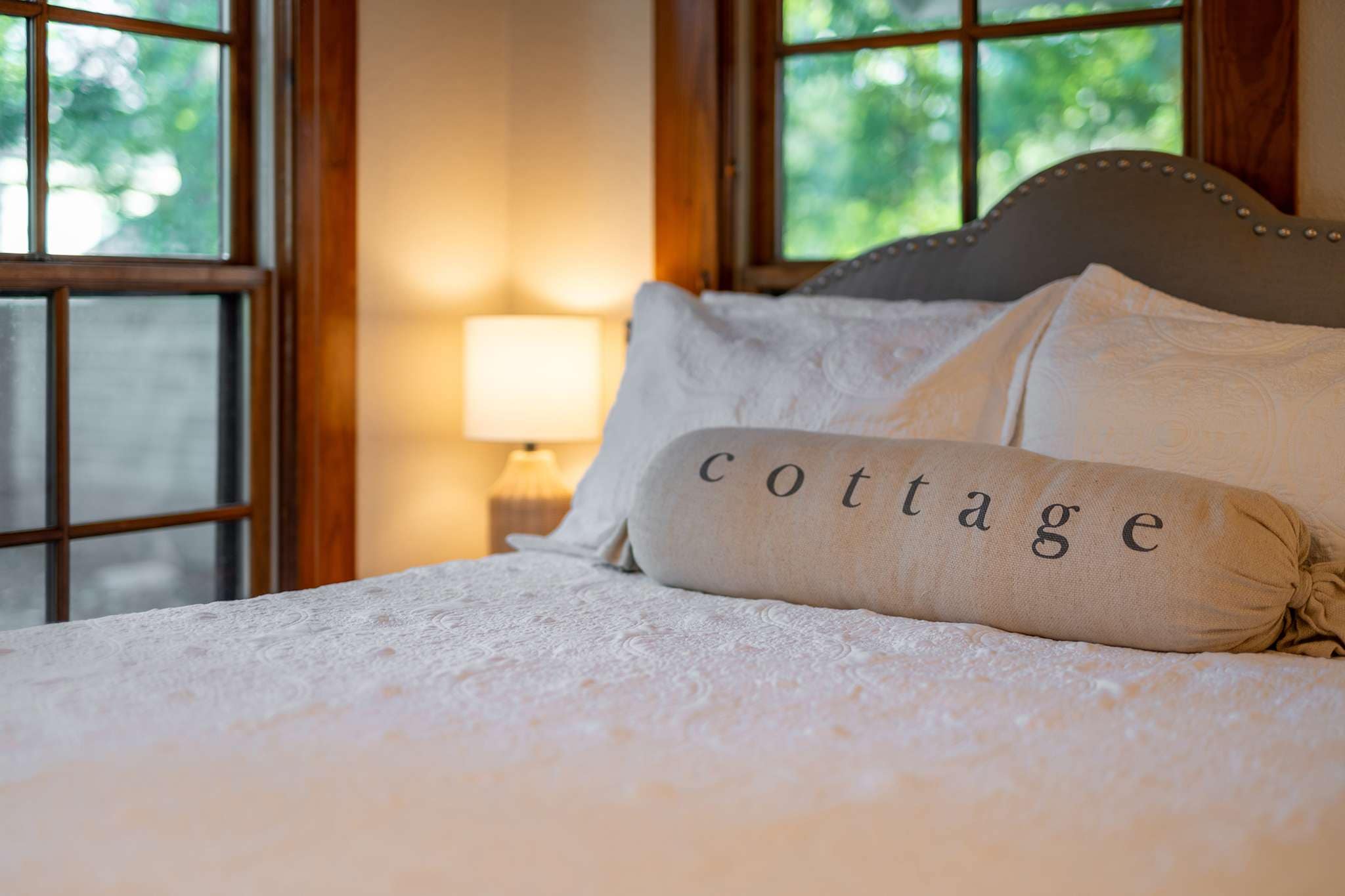 LeMay Haus - Fire Pit, Heated Pool & Close to Main LeMay Haus - Fire Pit, Heated Pool & Close to Main