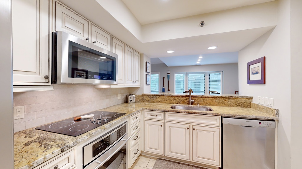 Fully Stocked Kitchen
