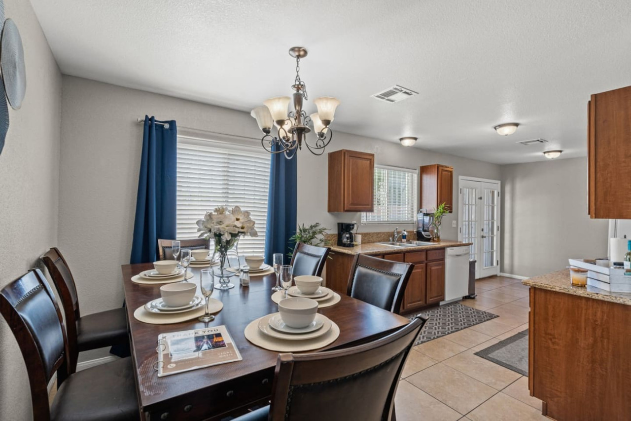 Vegas Vibes | Foosball | Fireplace | Patio | BBQ