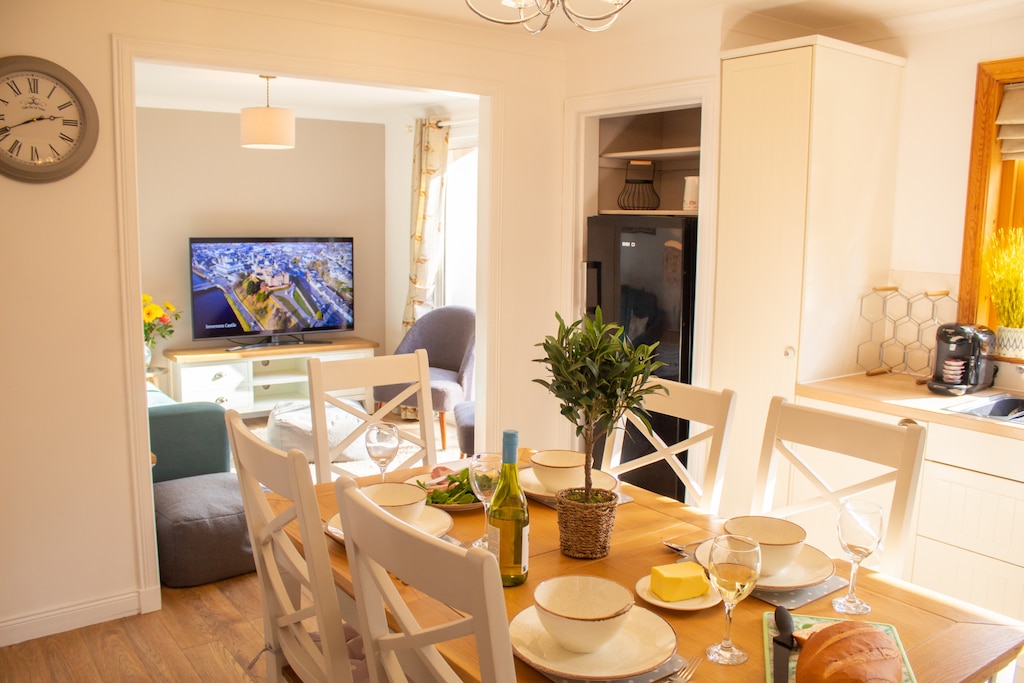 Country kitchen with dining table 