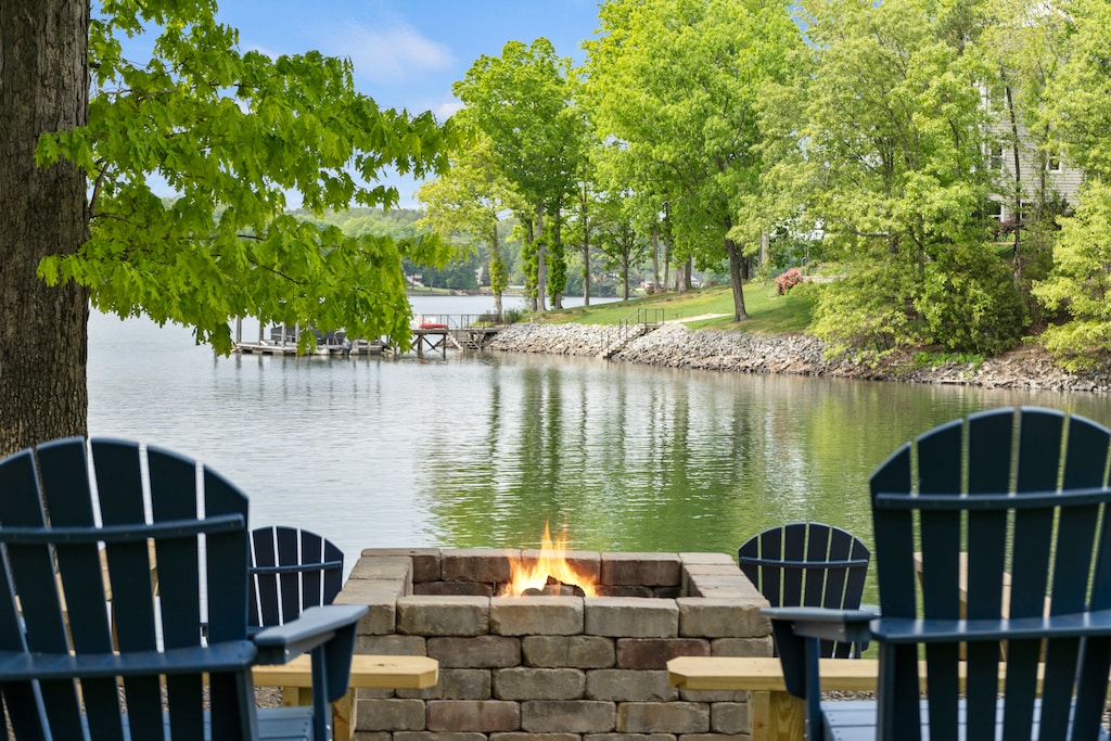 Take in those Lake Norman views while enjoying the fire!