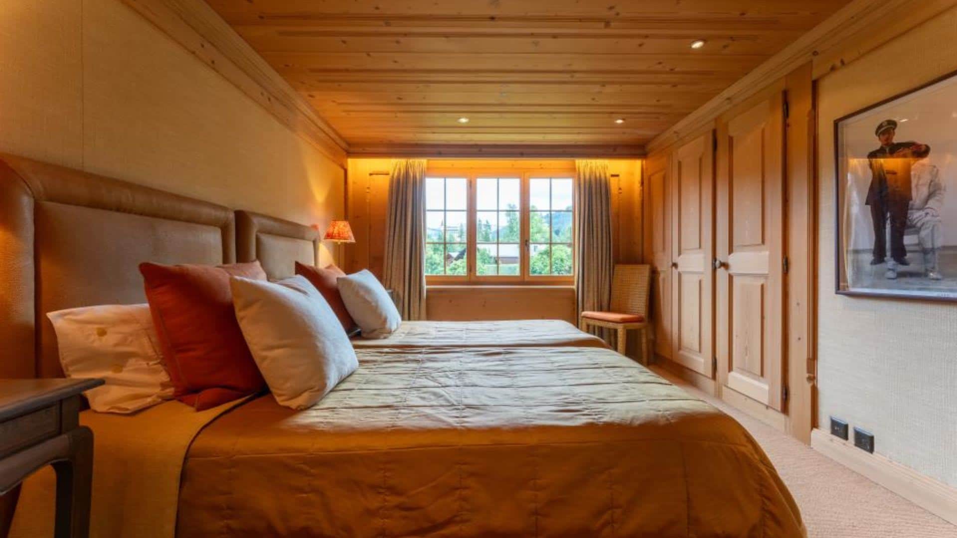 bedroom 3 with two singles making a double bed 