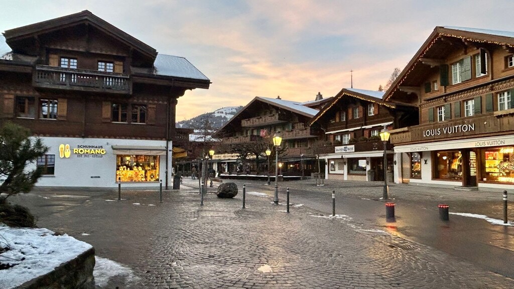 Gstaad Promenade





Gstaad Promenade
