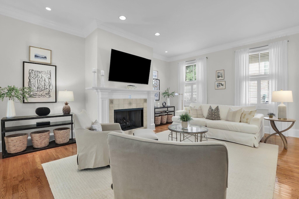 Welcome to Crown of Crawford Square!