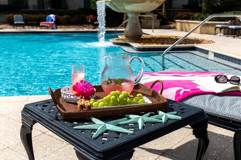 Relax by the refreshing Laterra pool.