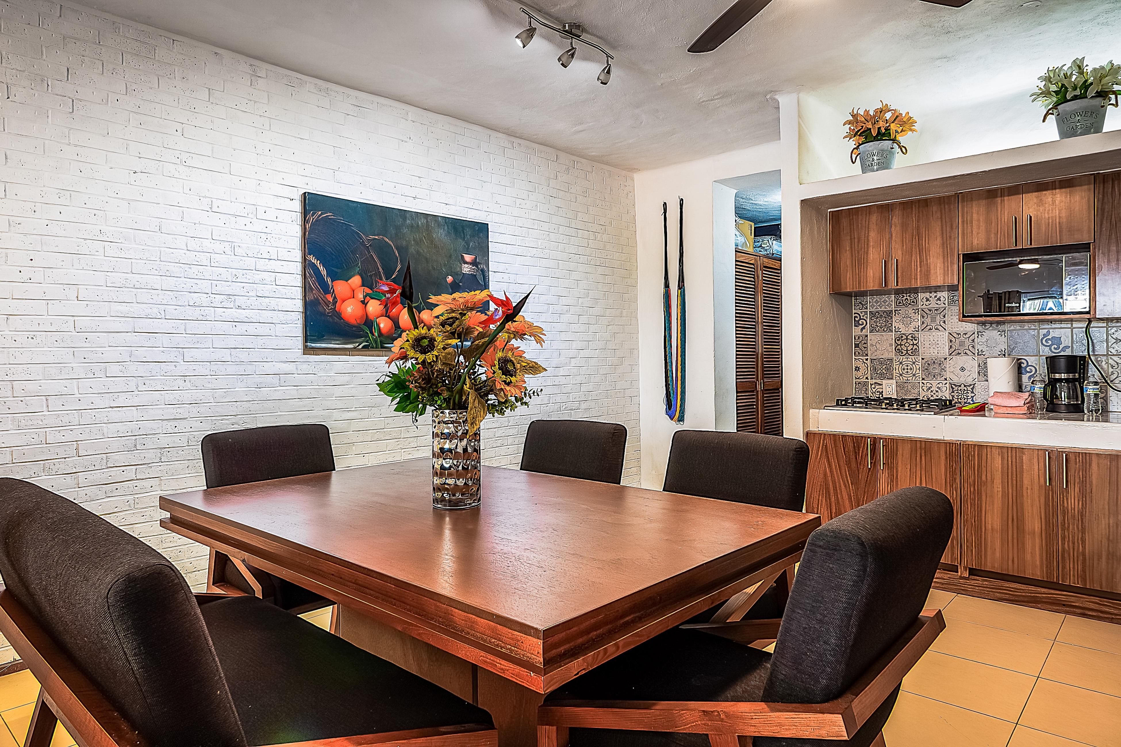 Puerto de Luna #613 Puerto de Luna #613