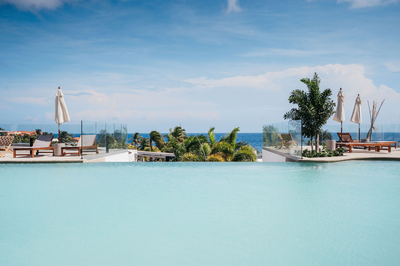 LUX 3BR Condo 2 Minutes to Mambo Beach by Bocobay