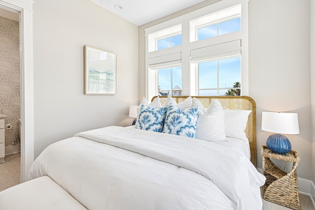 2nd King Bedroom, 1st Floor. 