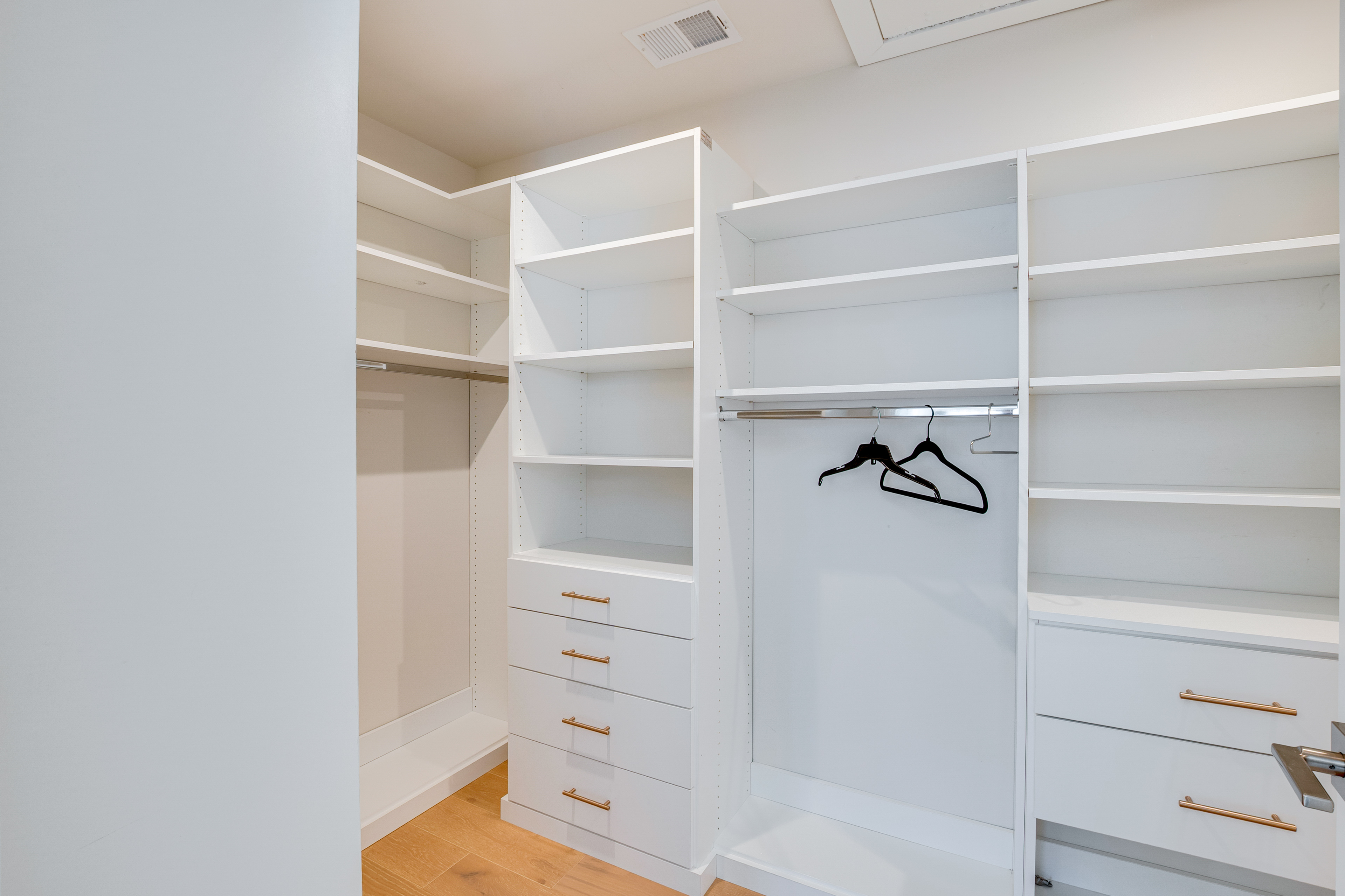 10 Mi to Morristown: Stylish Home Near Trails!