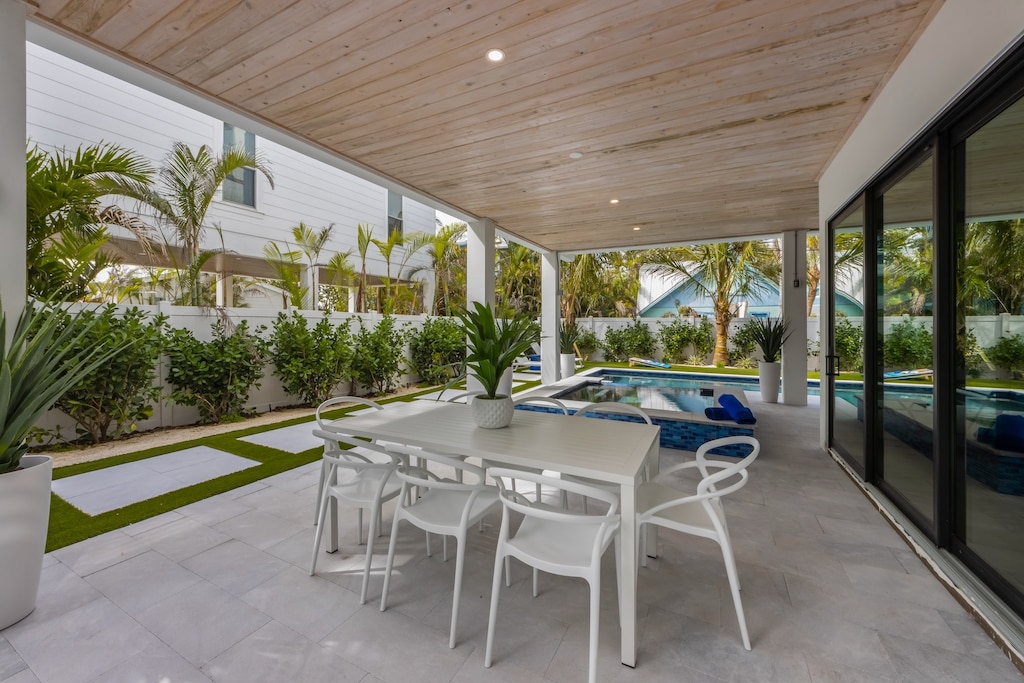 Poolside Dining Area