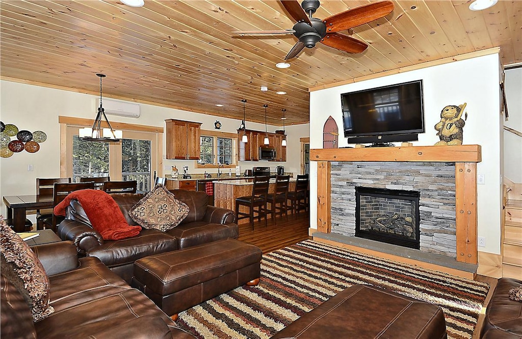 Main Level - Living Area