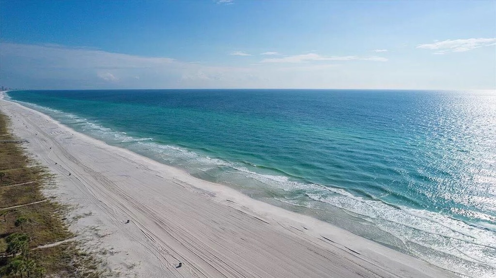 Short walk to the beach