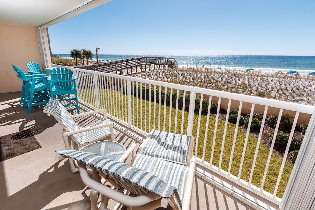 Islander Beach Resort 2002 balcony
