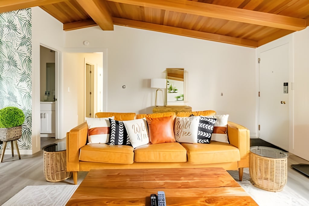 Living room 1 image 3