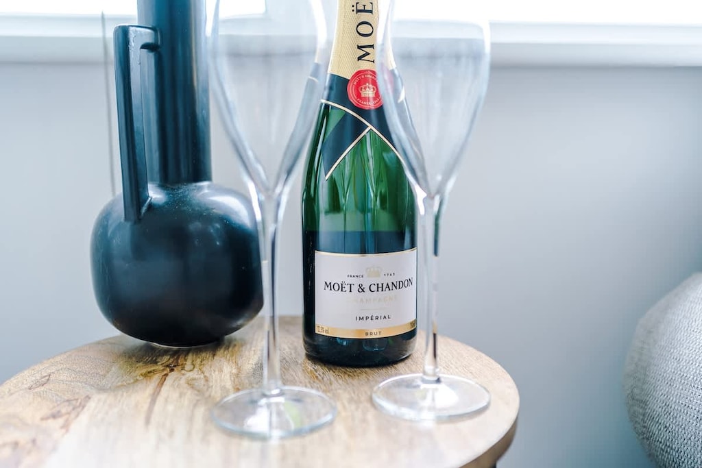 The spacious living space benefits from a 40-inch smart TV and plenty of space to sit down and relax.