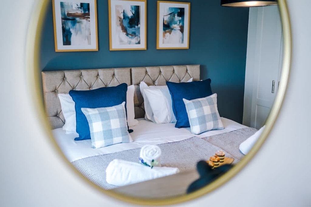 Bedroom 1 benefits from a comfortable super-king that can be reconfigured into 2 singles at the request of the guest and plenty of storage.