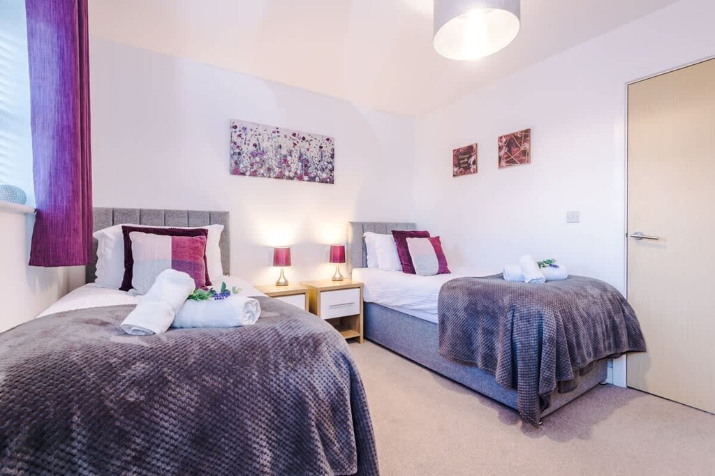 Bedroom 1 on the first floor can be configured into one super-king or two singles.